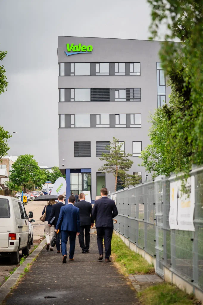 Na pozvání společnosti Valeo jsme se zúčastnili otevření jejího nového vývojového centra v Praze.