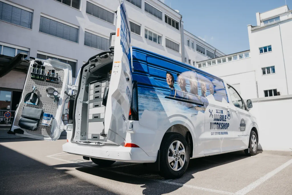 Mobilní servis MAHLE umožňuje profesionální údržbu a opravy vozidel přímo u zákazníka.